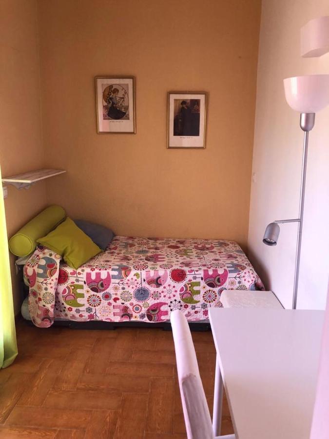 Apartament Familia Anfitriona Acoge Terraza Sewilla Zewnętrze zdjęcie